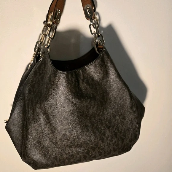 Michael Kors Authenic Fulton Hobo Brown And Tan elegant Designer Bag with Duster - Picture 3 of 8